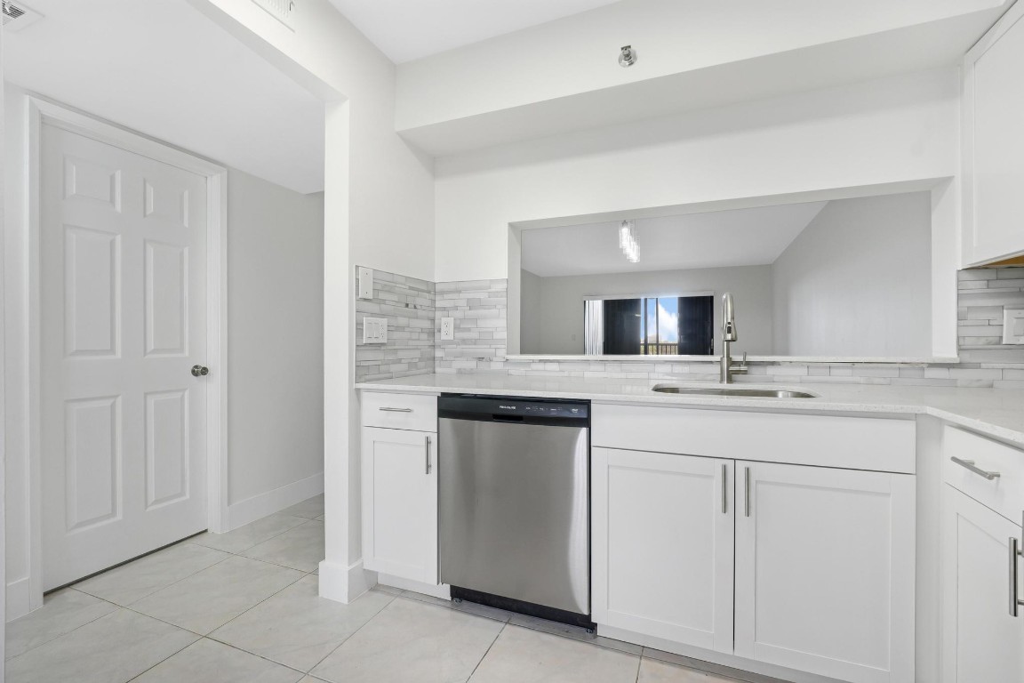 2200 S Cypress Bend Drive 805