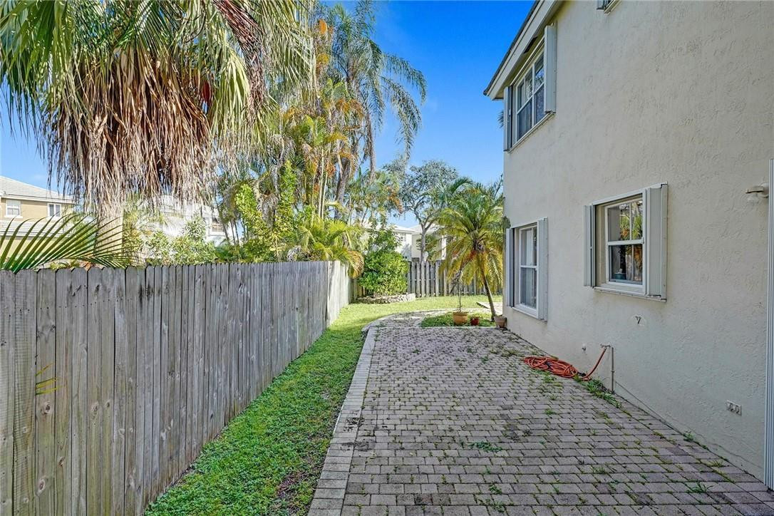 Coral Bay Prcl H 140-10 B - Residential