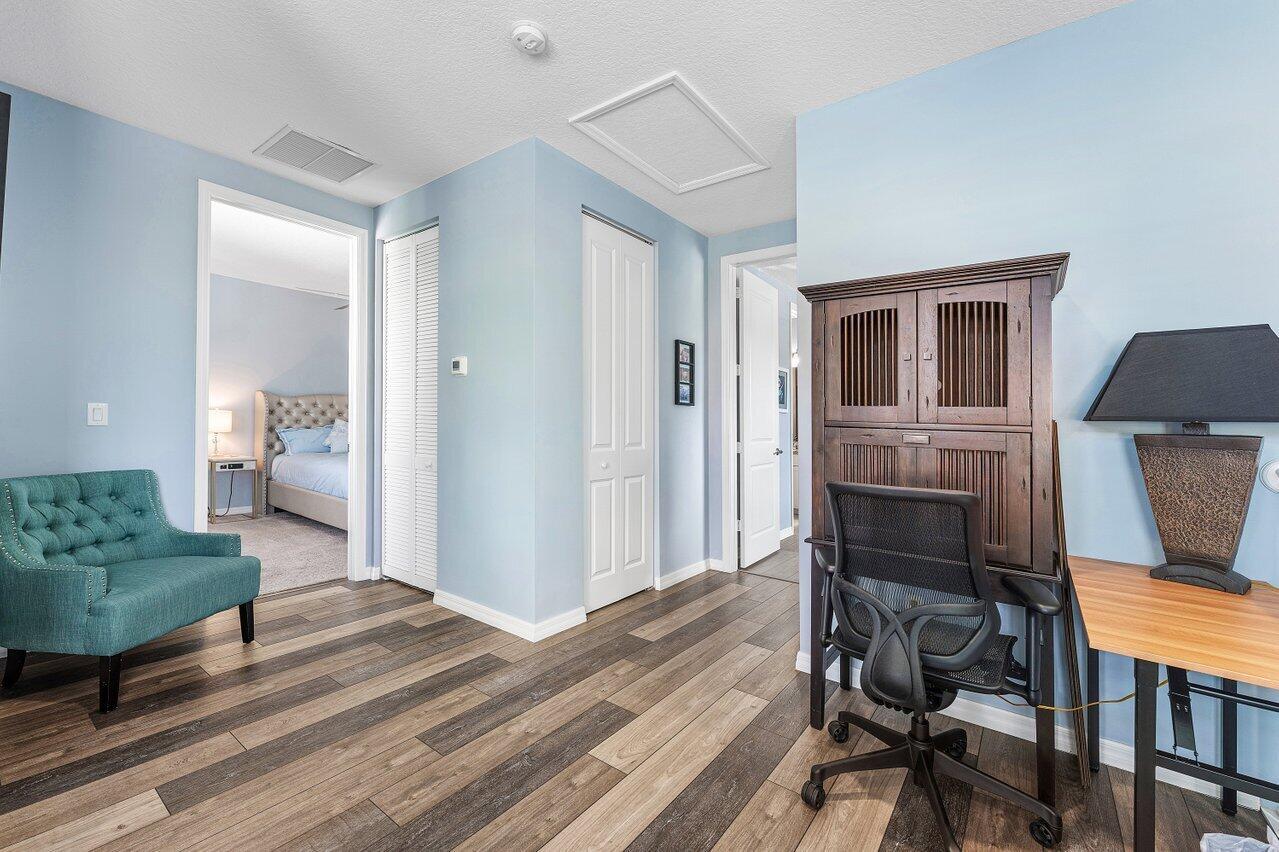 TREVI ISLE - Residential