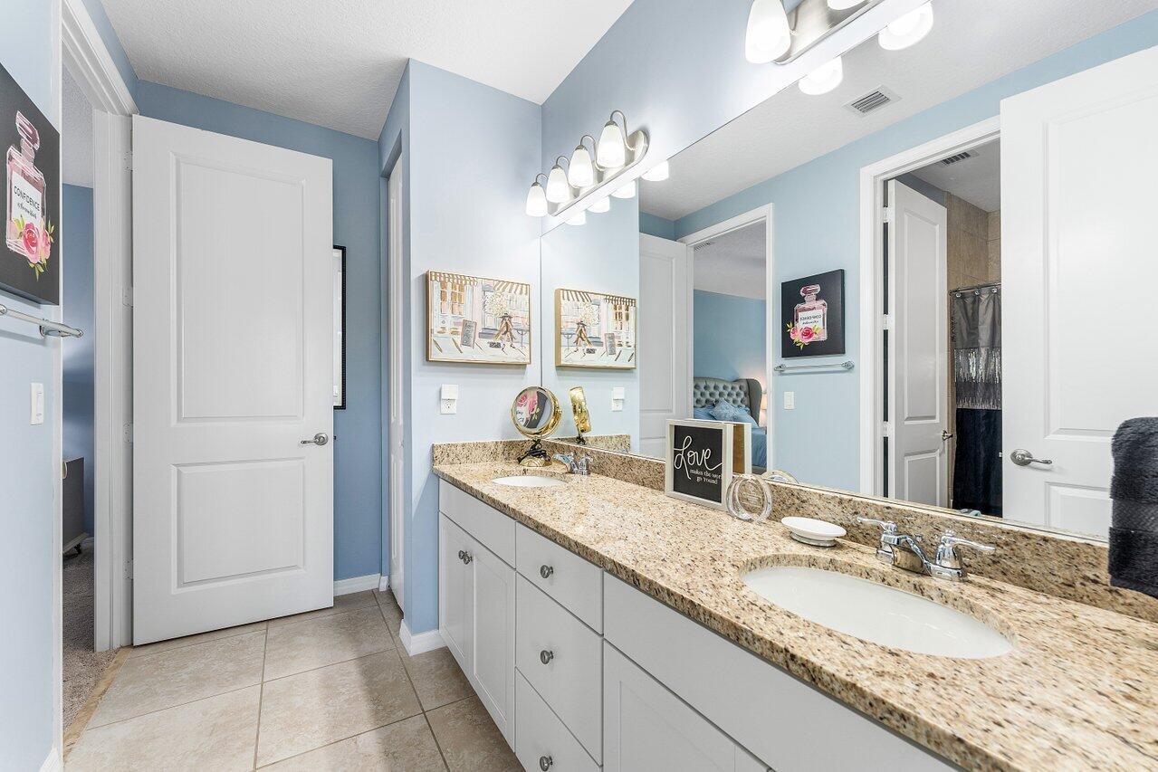 TREVI ISLE - Residential