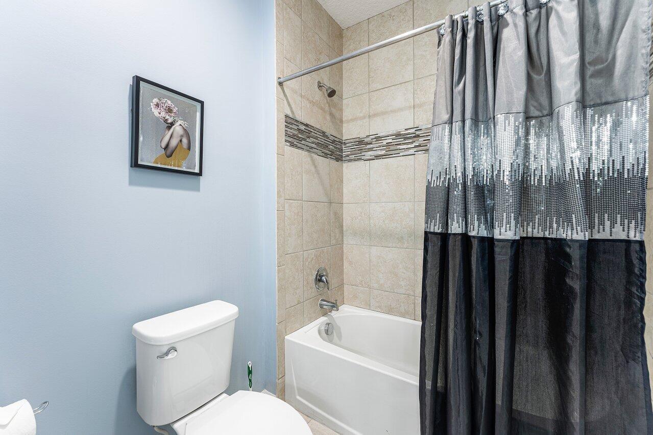 TREVI ISLE - Residential