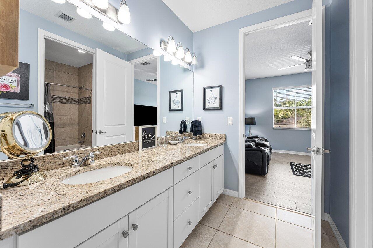 TREVI ISLE - Residential