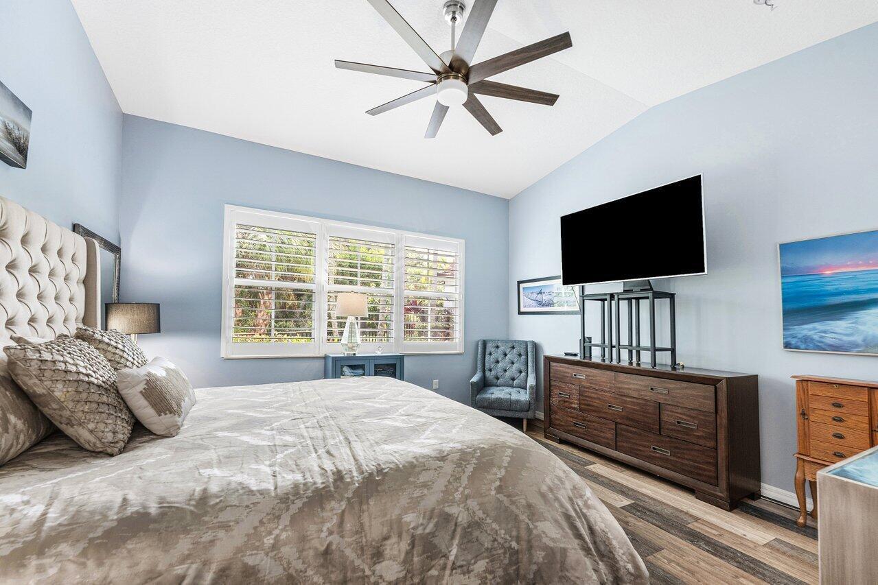 TREVI ISLE - Residential