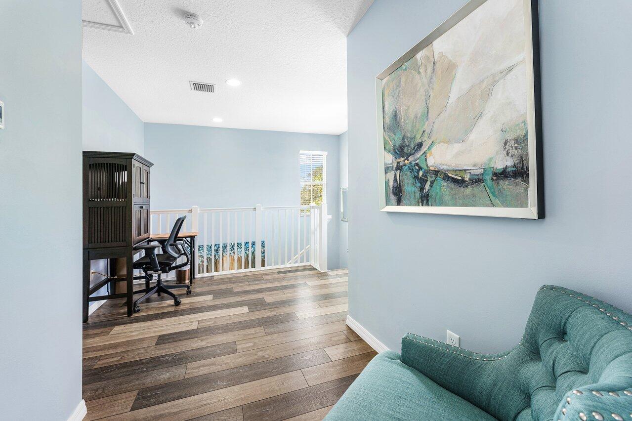 TREVI ISLE - Residential