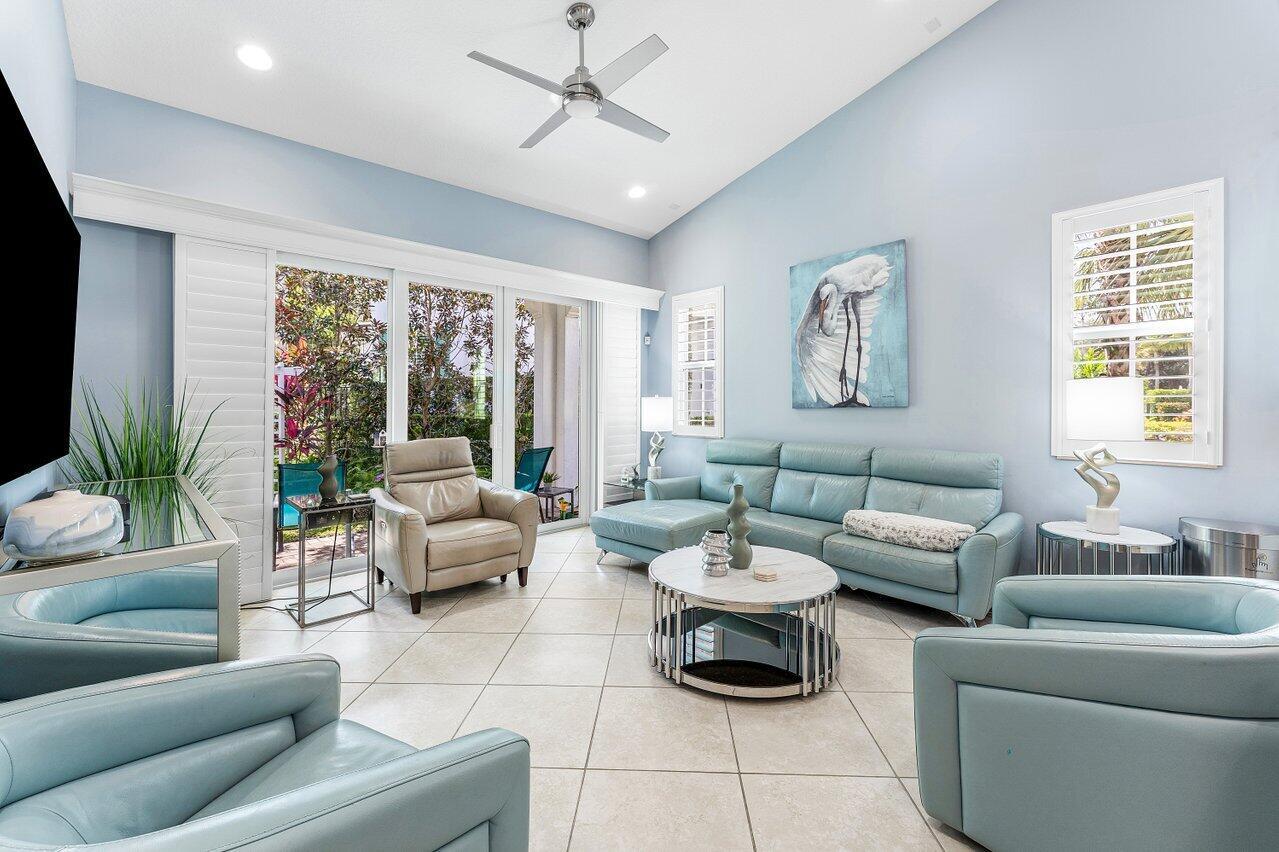 TREVI ISLE - Residential