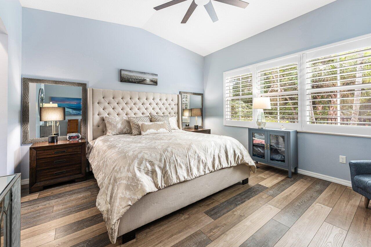 TREVI ISLE - Residential