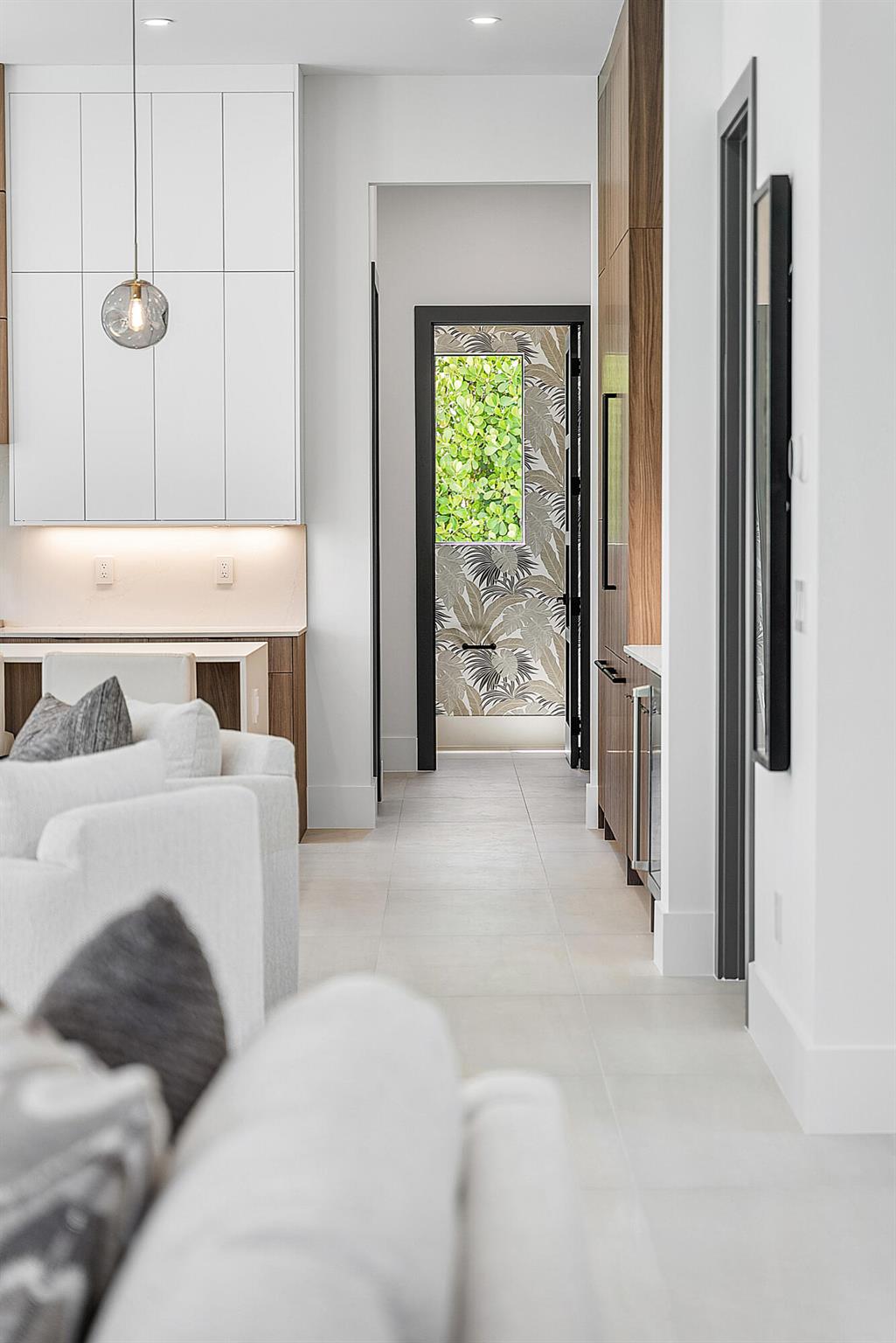 BOCA RATON SQUARE - Residential