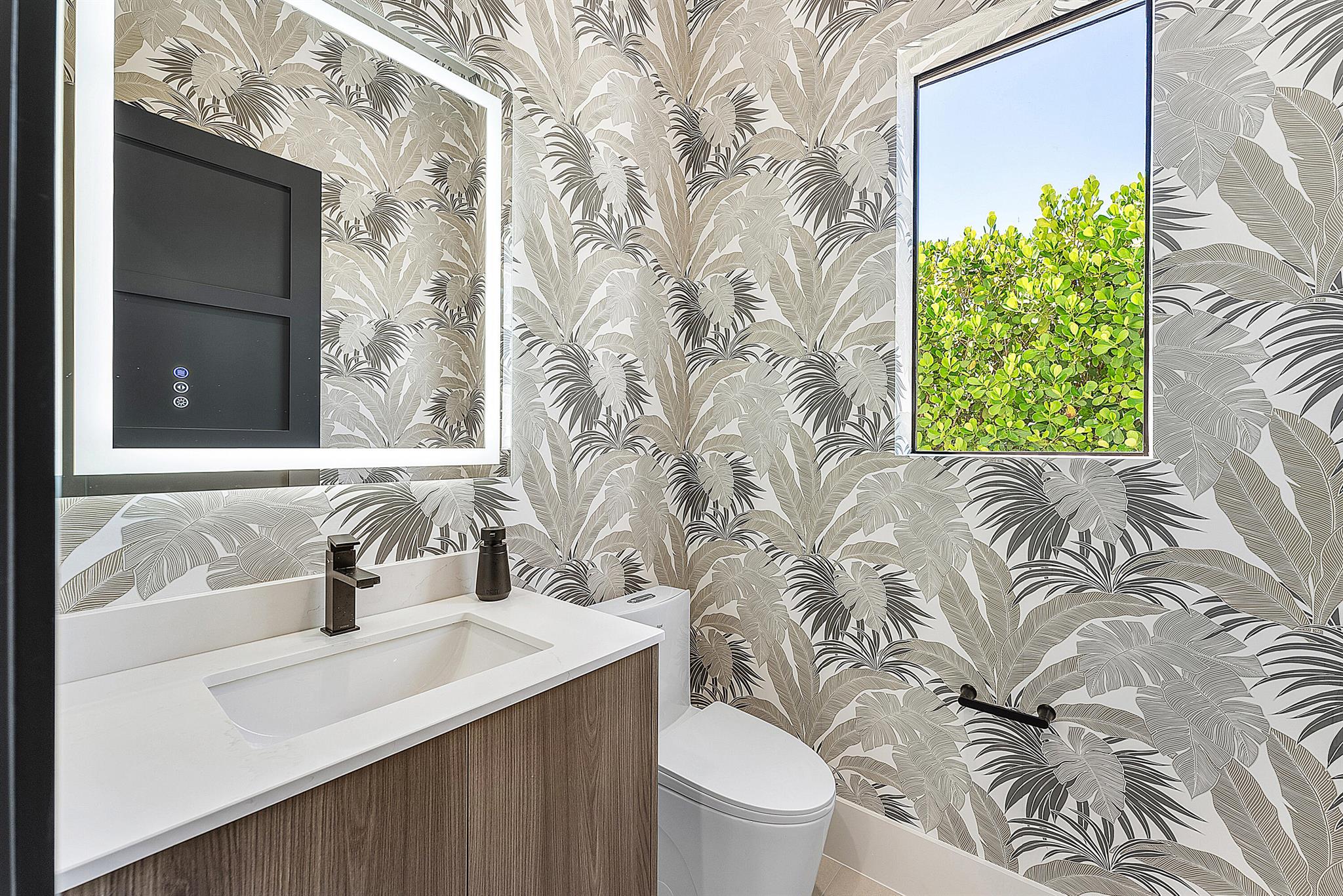 BOCA RATON SQUARE - Residential