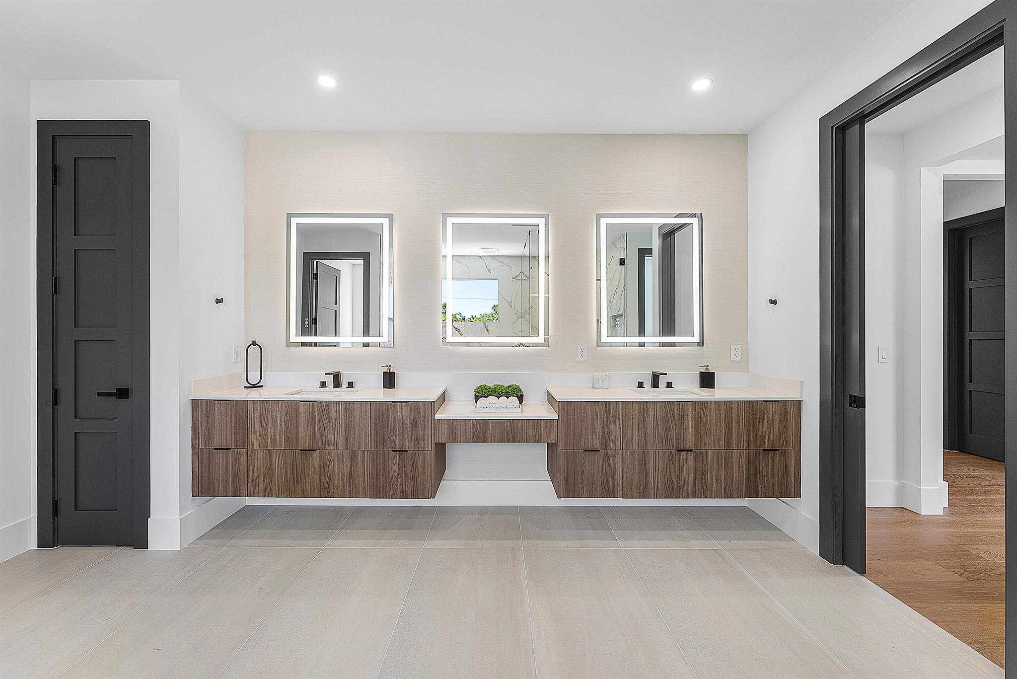 BOCA RATON SQUARE - Residential