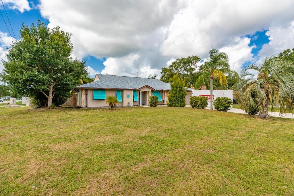 Photo of 125 Capri Avenue, Sebastian, FL 32958 (MLS # R11096933)