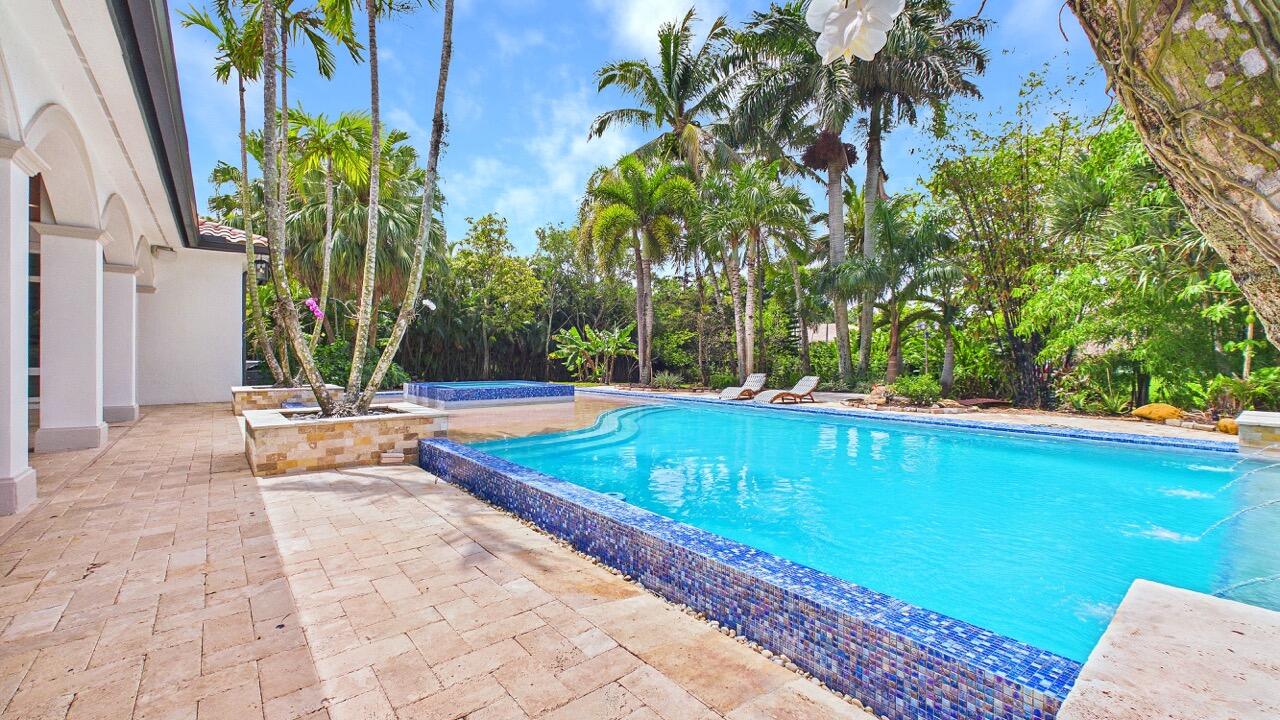 D & M ACRES - Residential