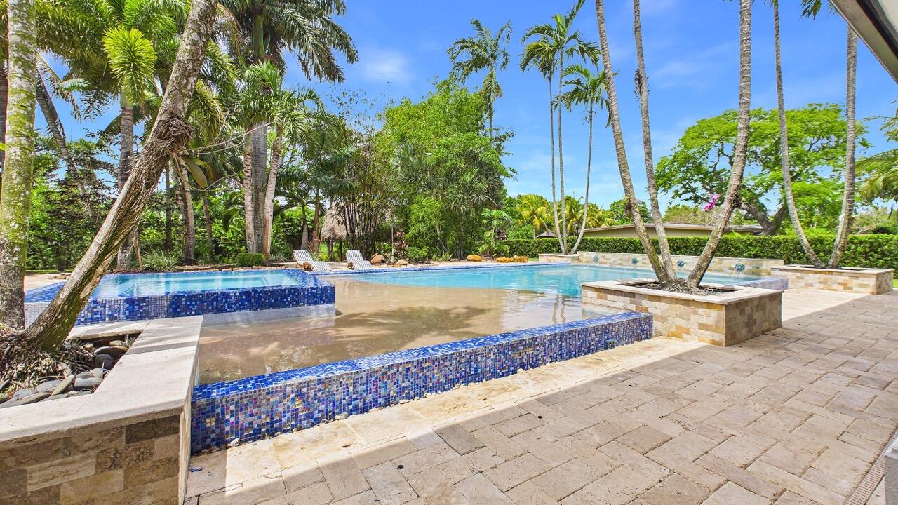 D & M ACRES - Residential