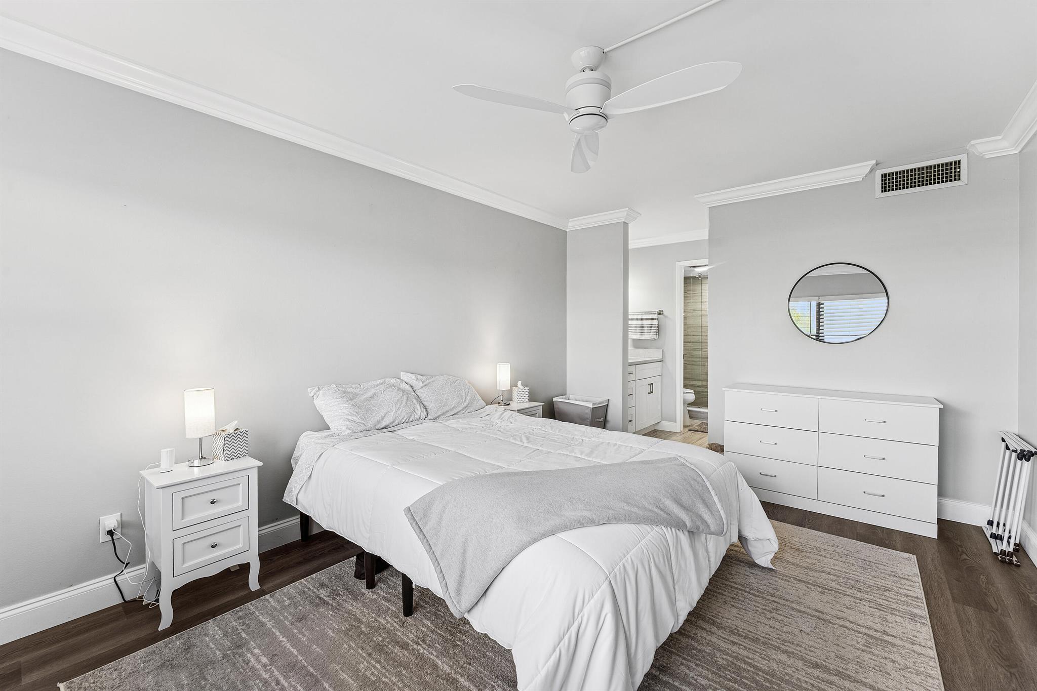 PINEWOOD CONDOS - Residential