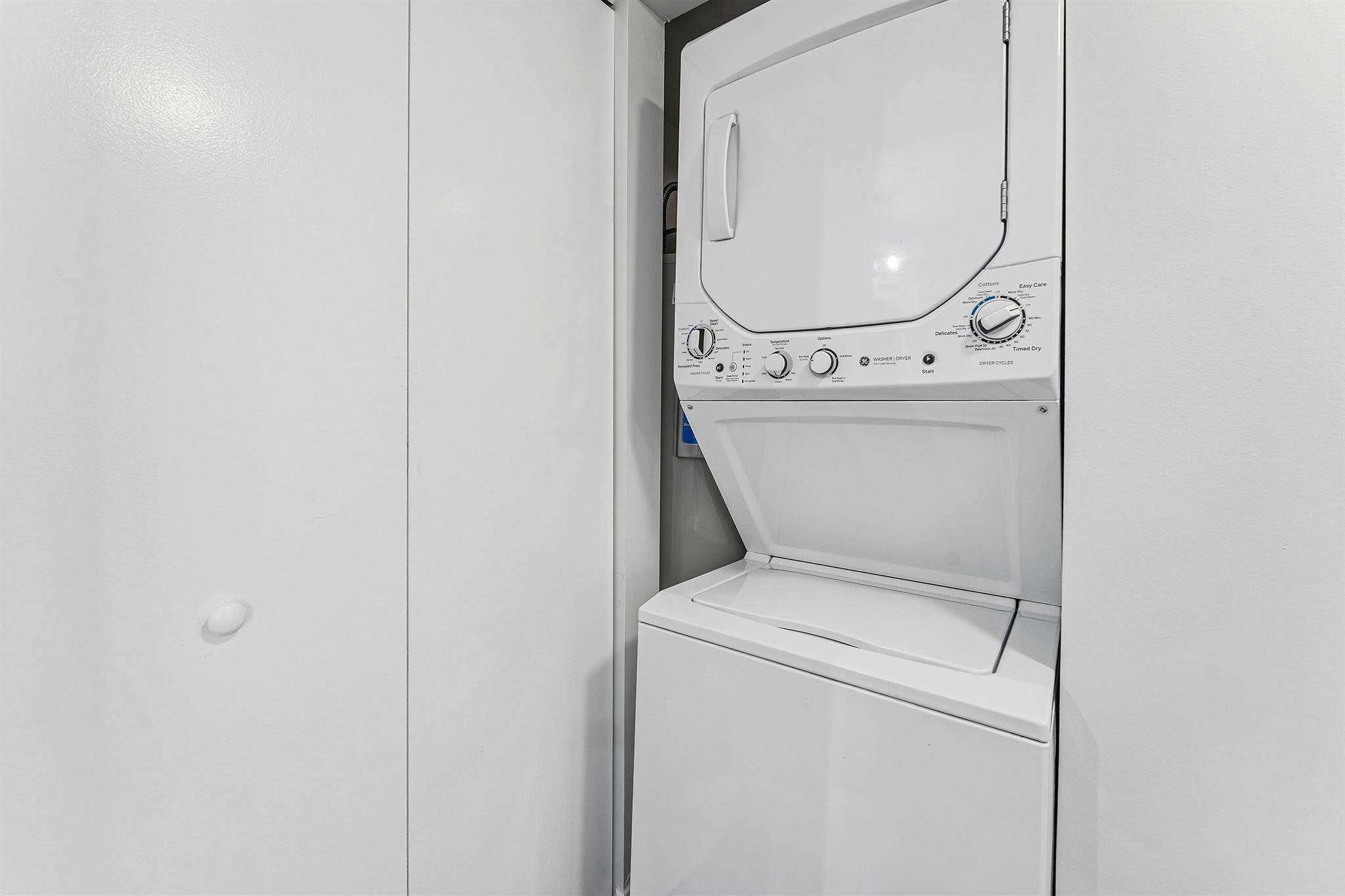 PINEWOOD CONDOS - Residential