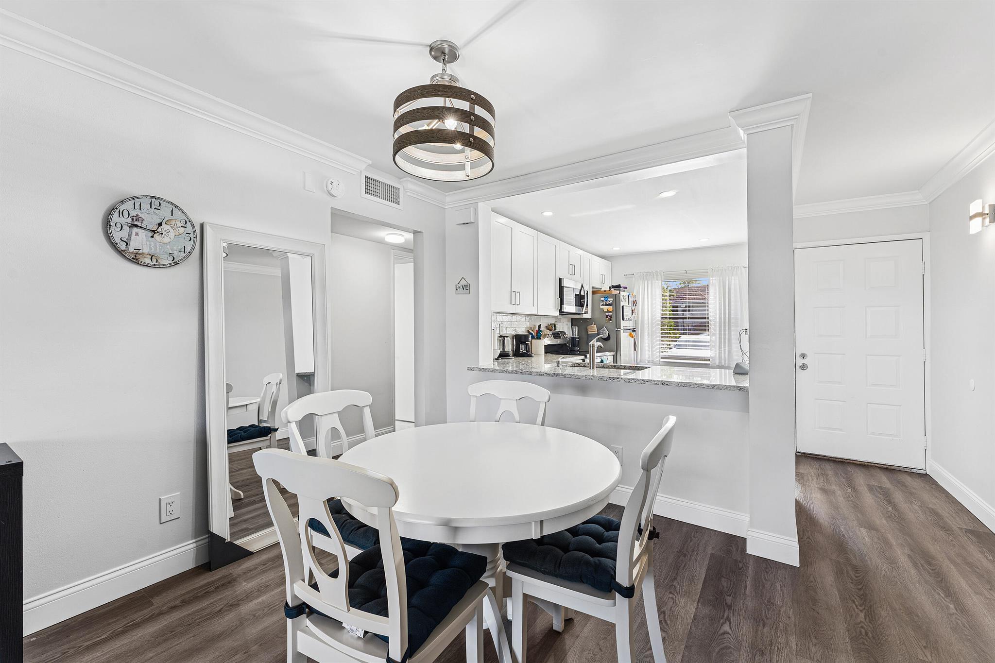 PINEWOOD CONDOS - Residential