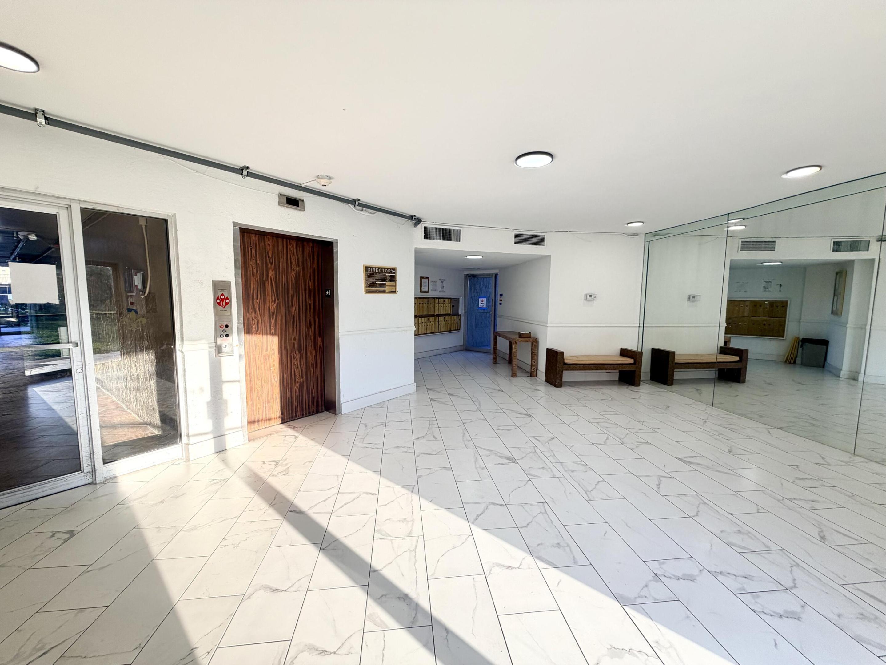 INVERRARY COUNTRY CLUB - Residential