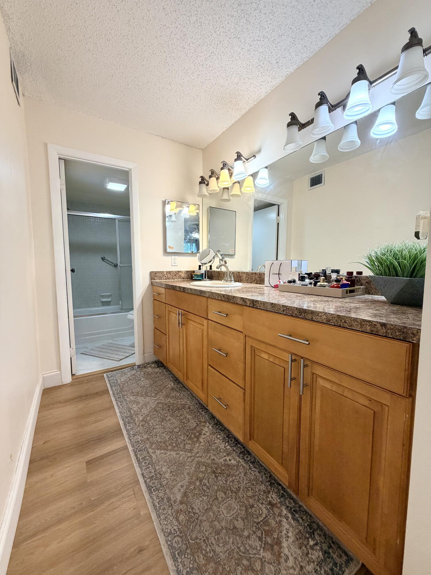 INVERRARY COUNTRY CLUB - Residential