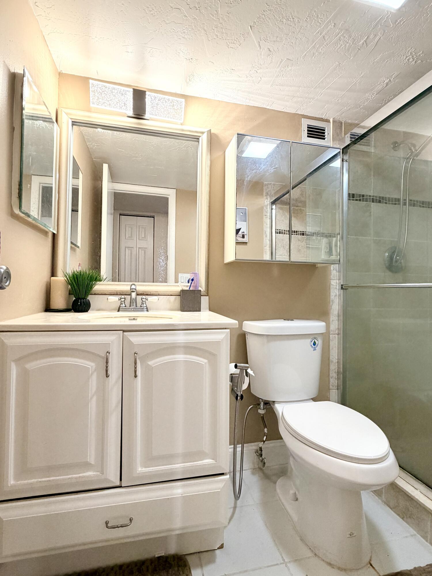 INVERRARY COUNTRY CLUB - Residential