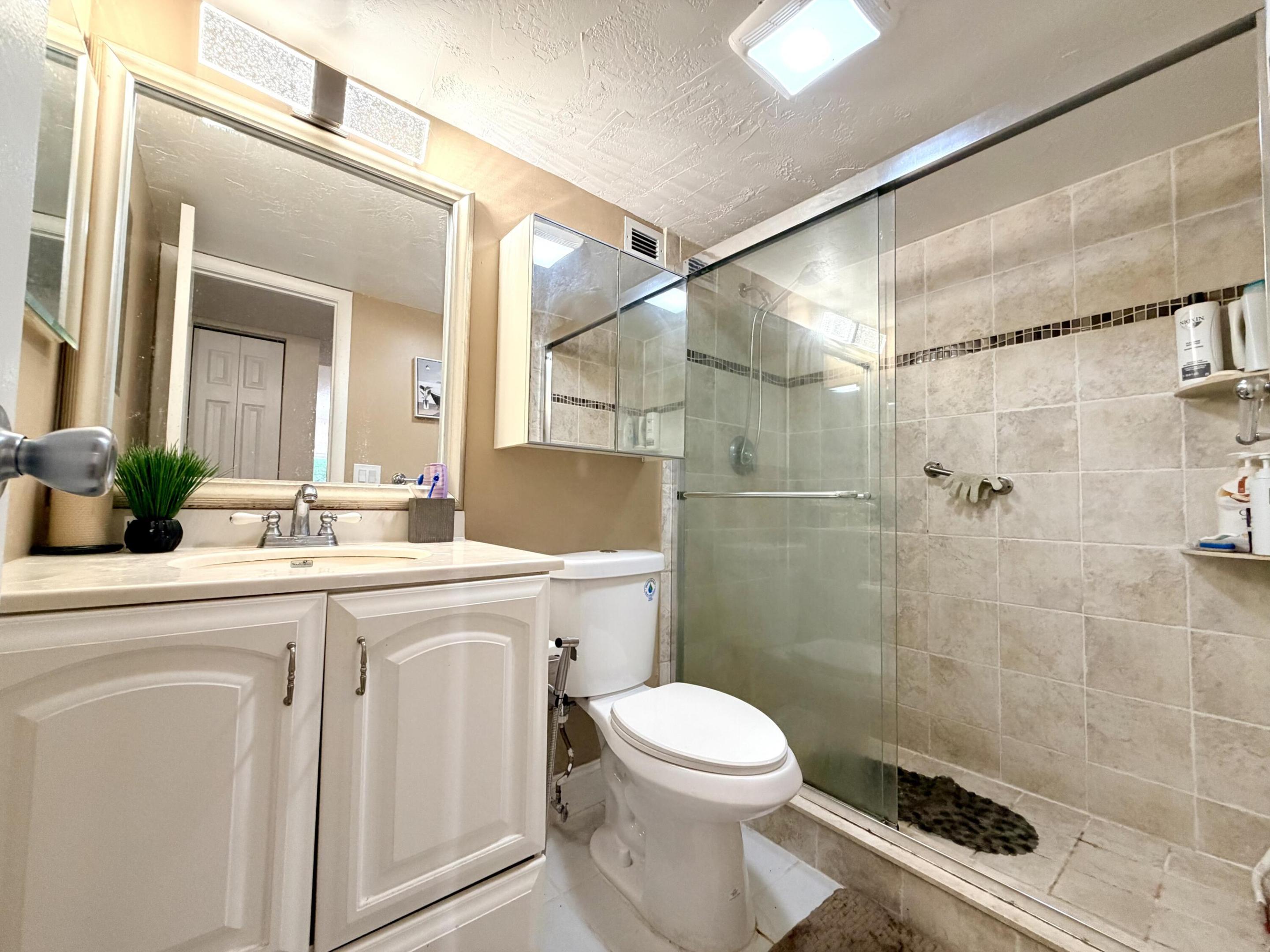 INVERRARY COUNTRY CLUB - Residential