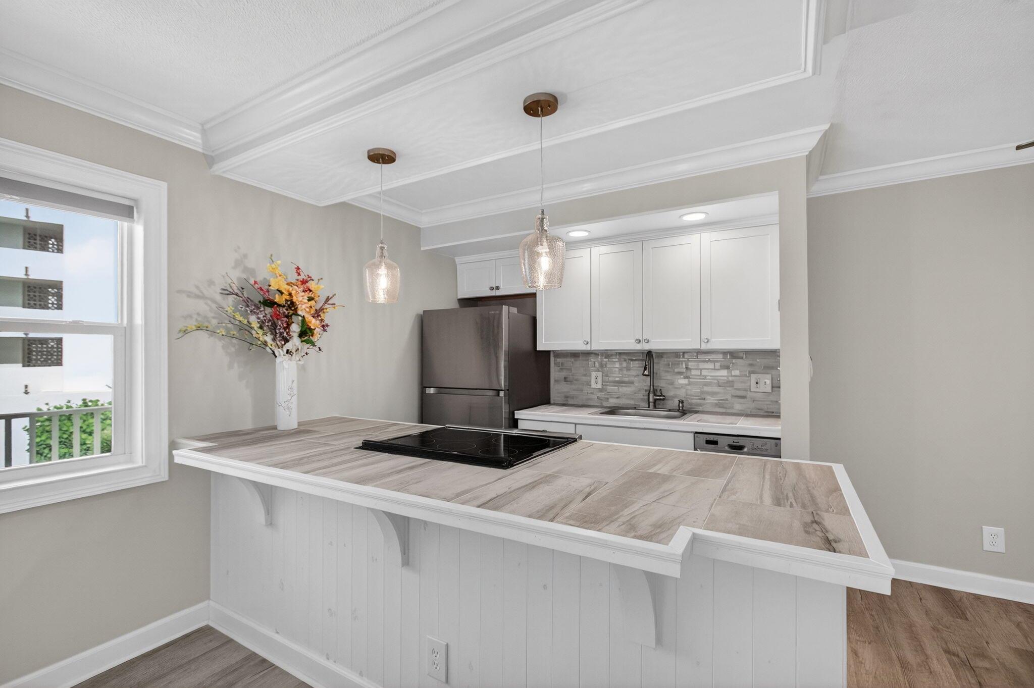 VILLAS ON THE OCEAN - Residential