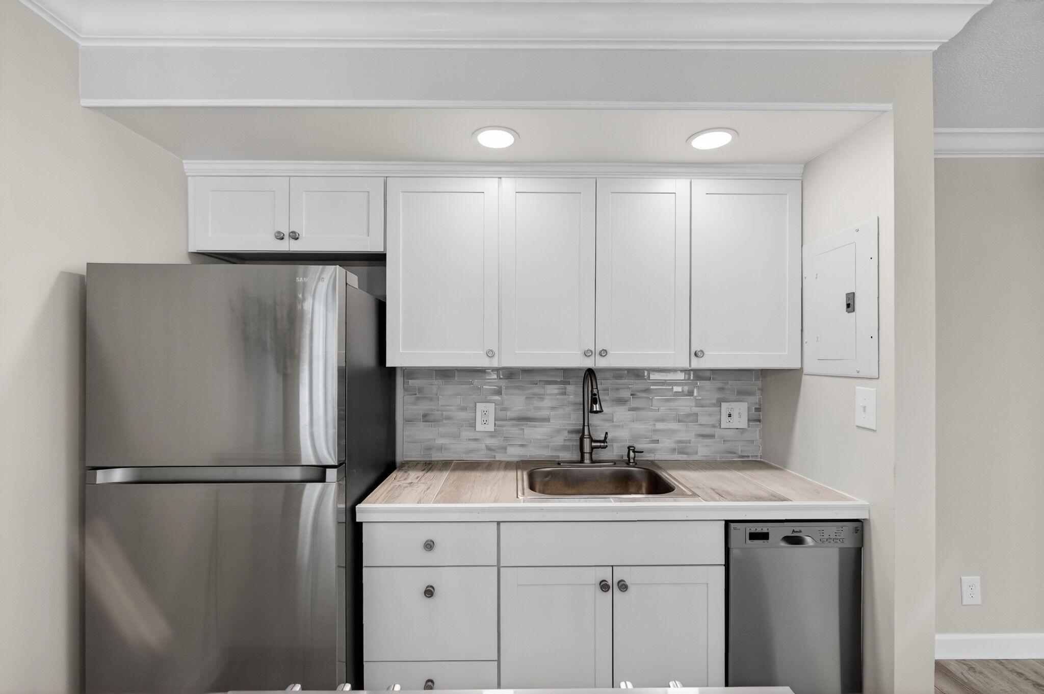 VILLAS ON THE OCEAN - Residential