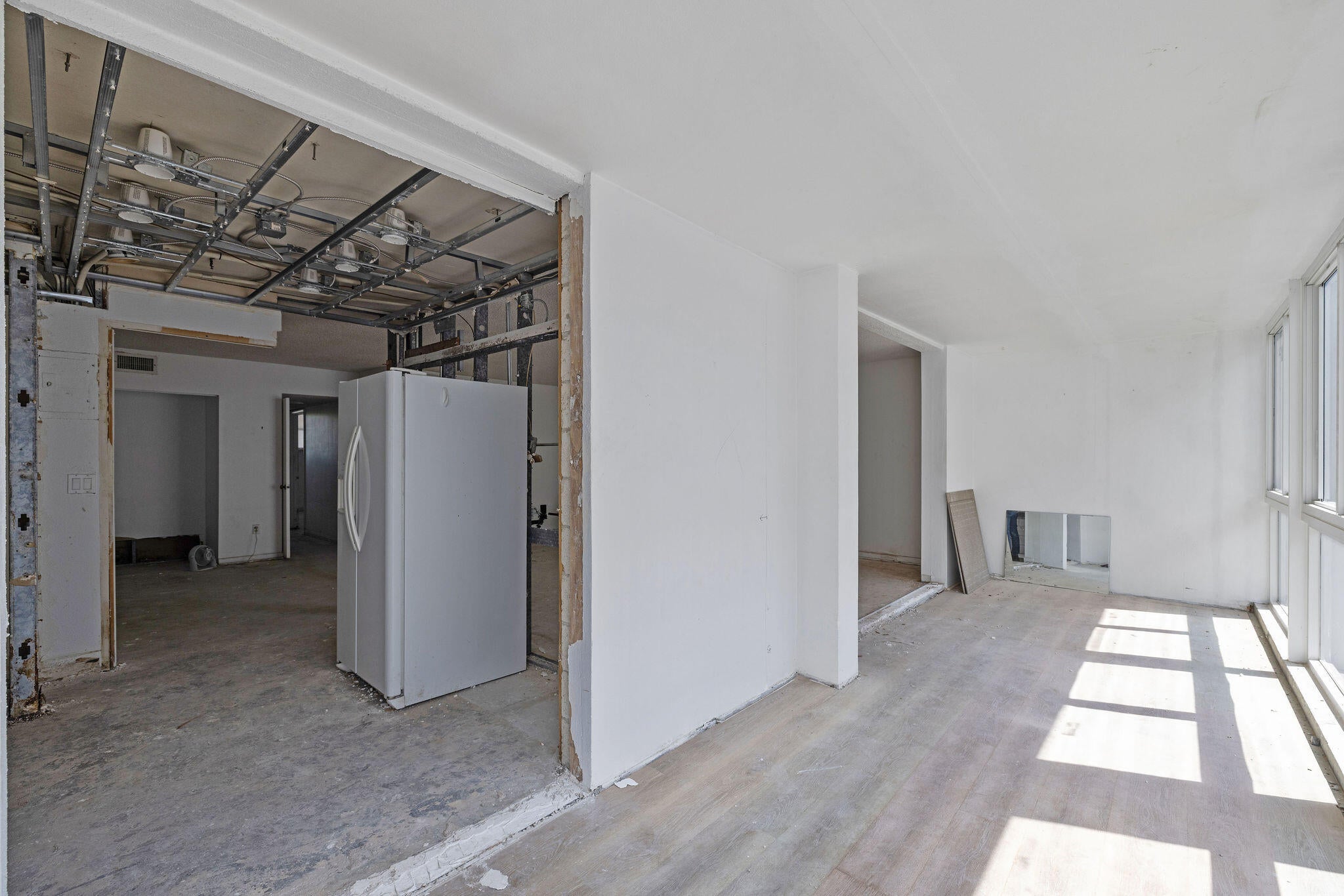 3100 NE 49th Street 306