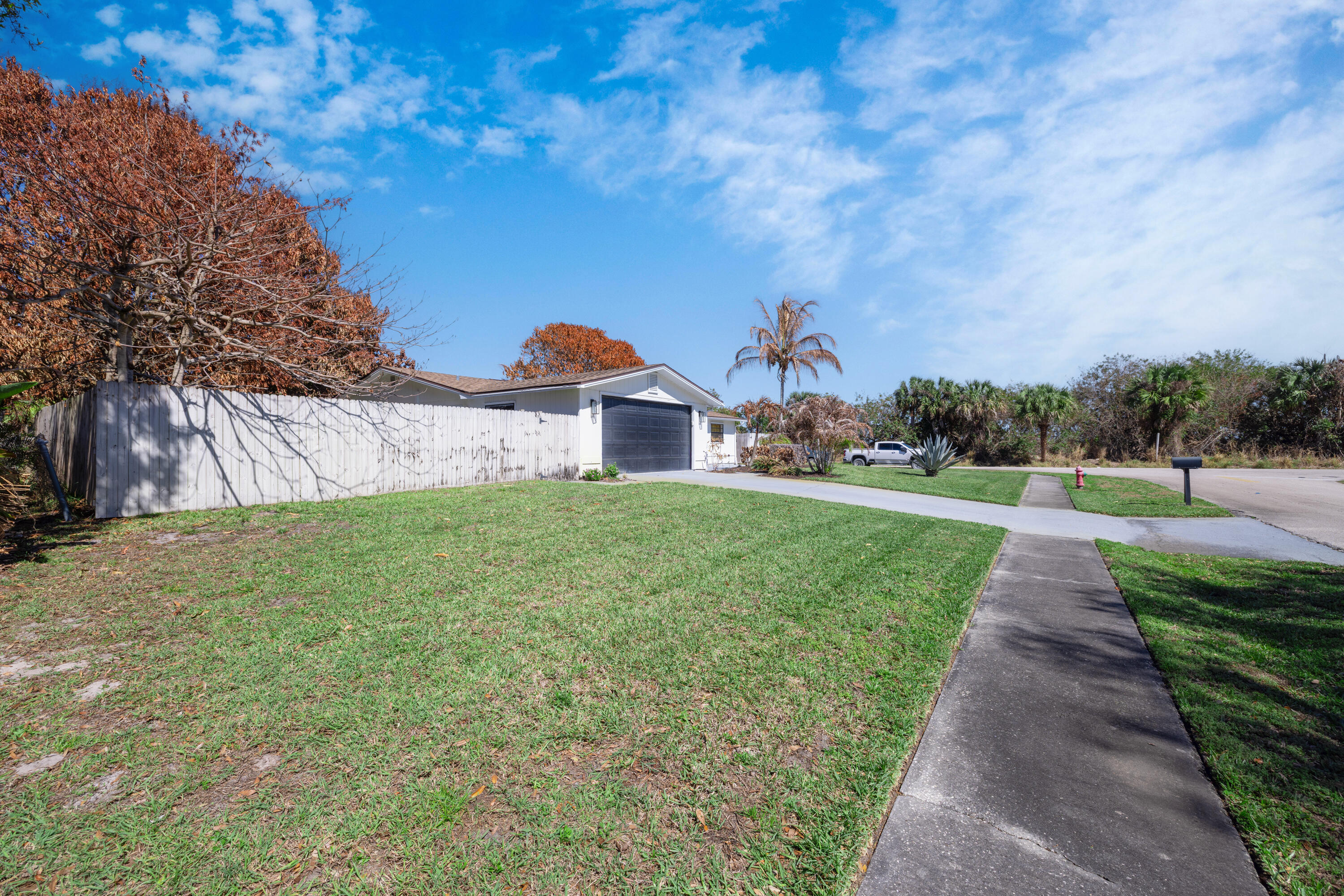 SECOND / FIRST REPLAT IN SEBASTIAN HIGHLANDS UNIT - Residential