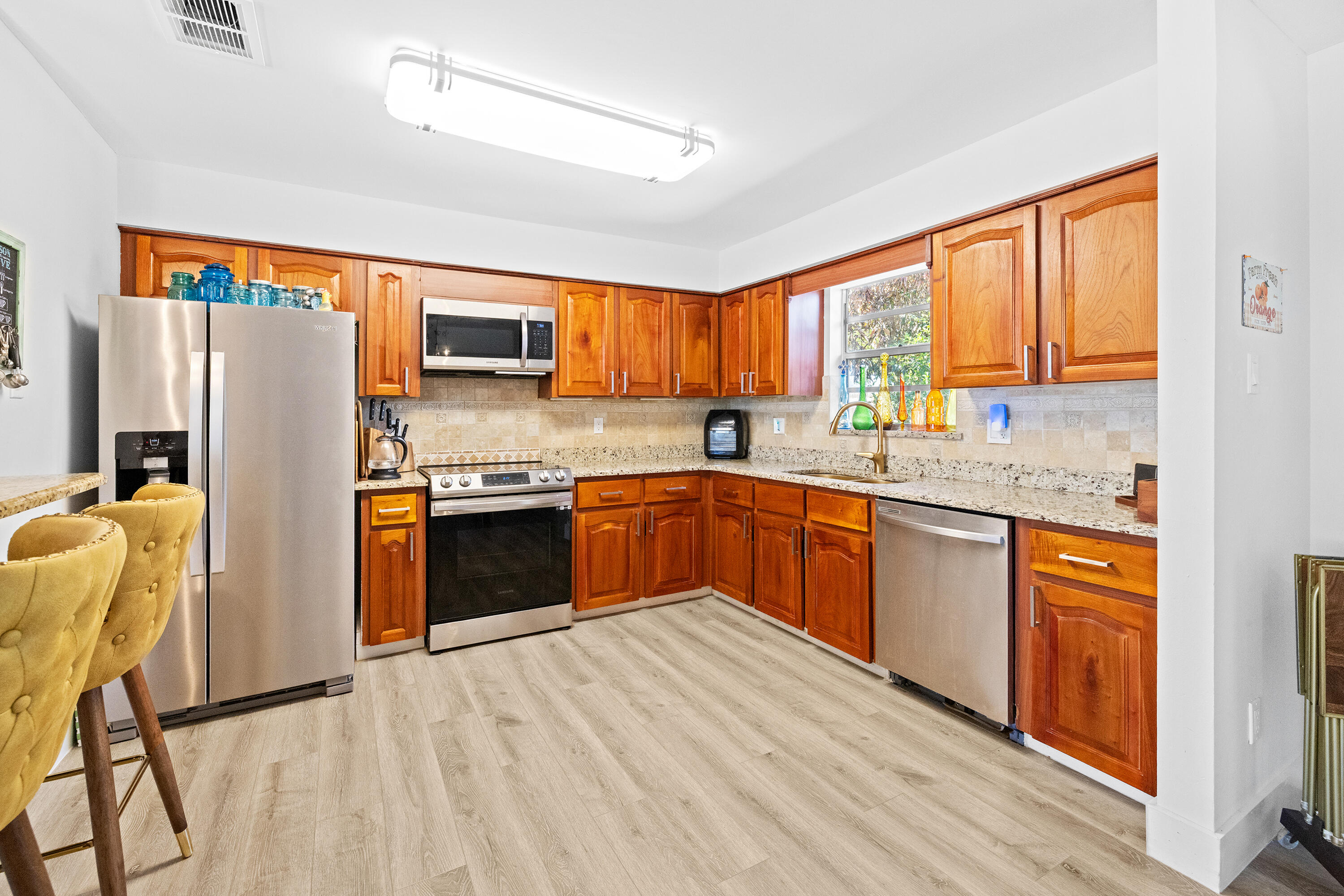 SECOND / FIRST REPLAT IN SEBASTIAN HIGHLANDS UNIT - Residential