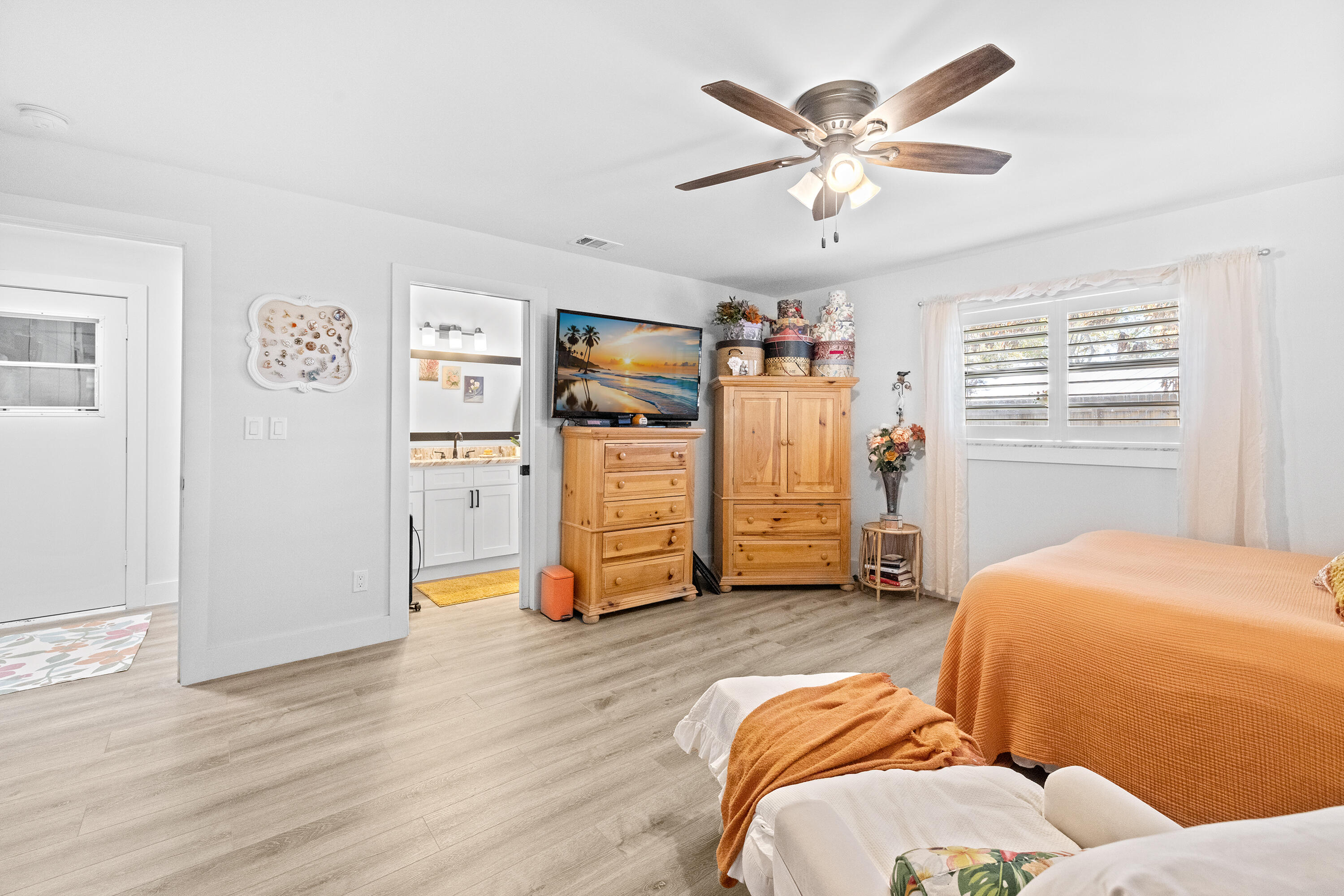 SECOND / FIRST REPLAT IN SEBASTIAN HIGHLANDS UNIT - Residential