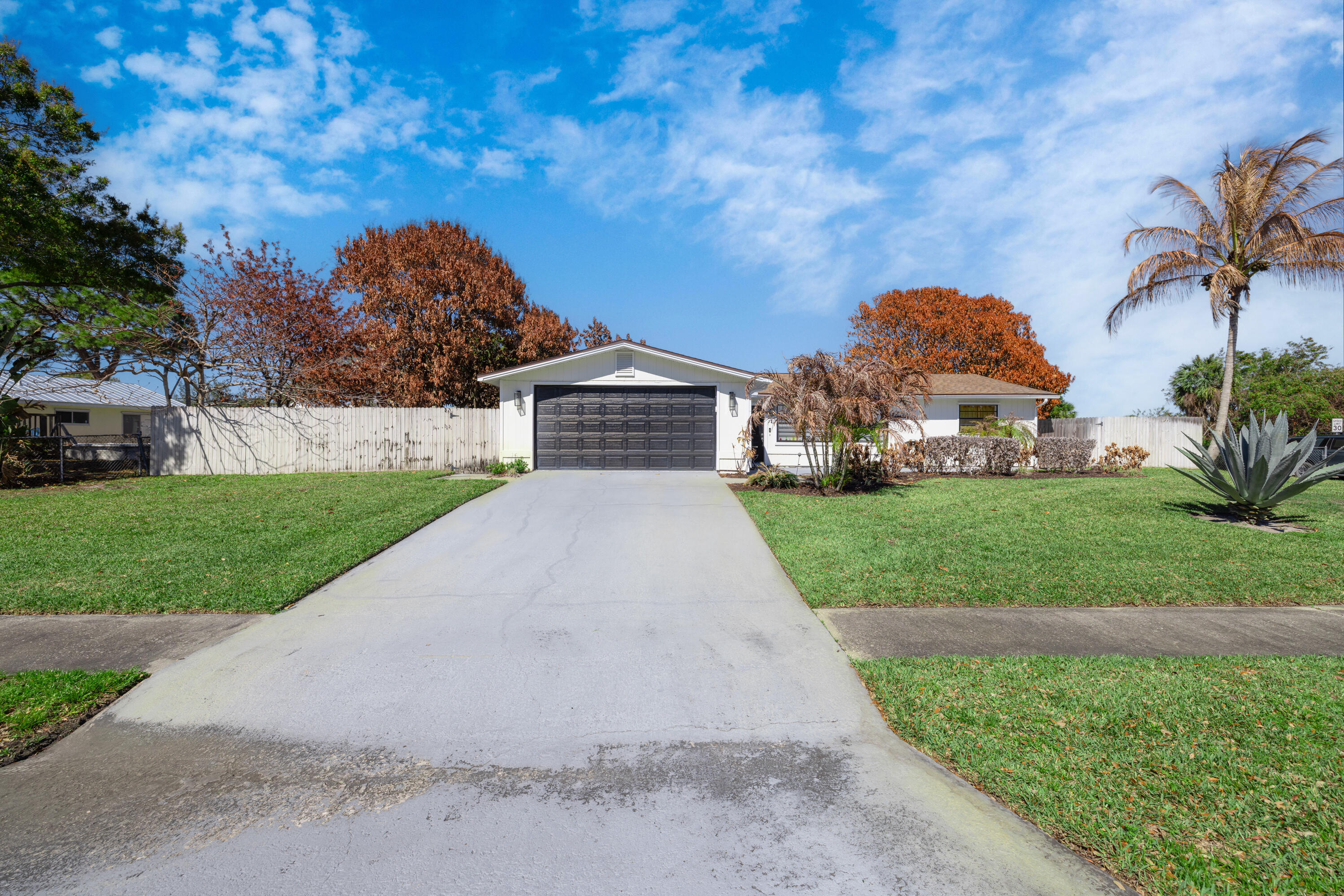 SECOND / FIRST REPLAT IN SEBASTIAN HIGHLANDS UNIT - Residential