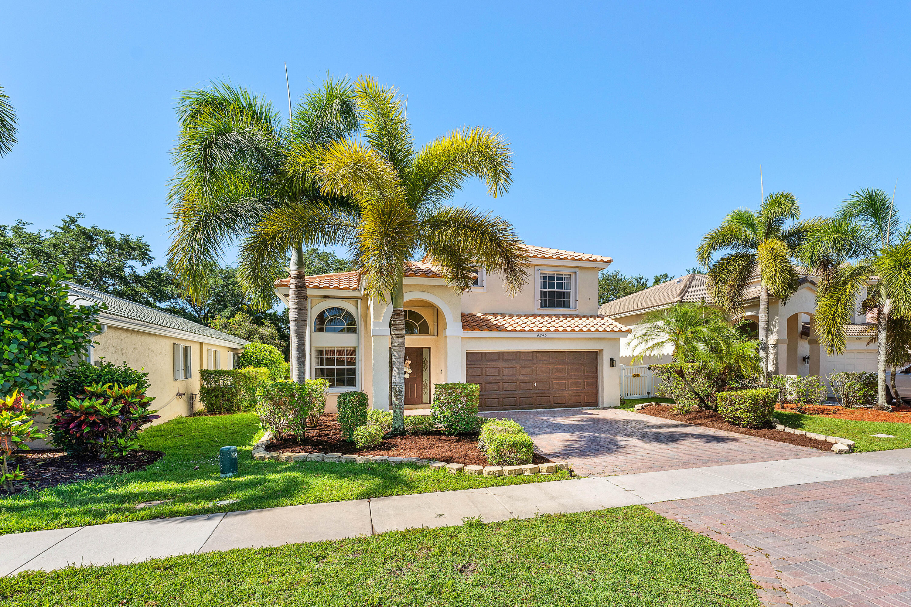 ISLES AT WELLINGTON 1 - Residential