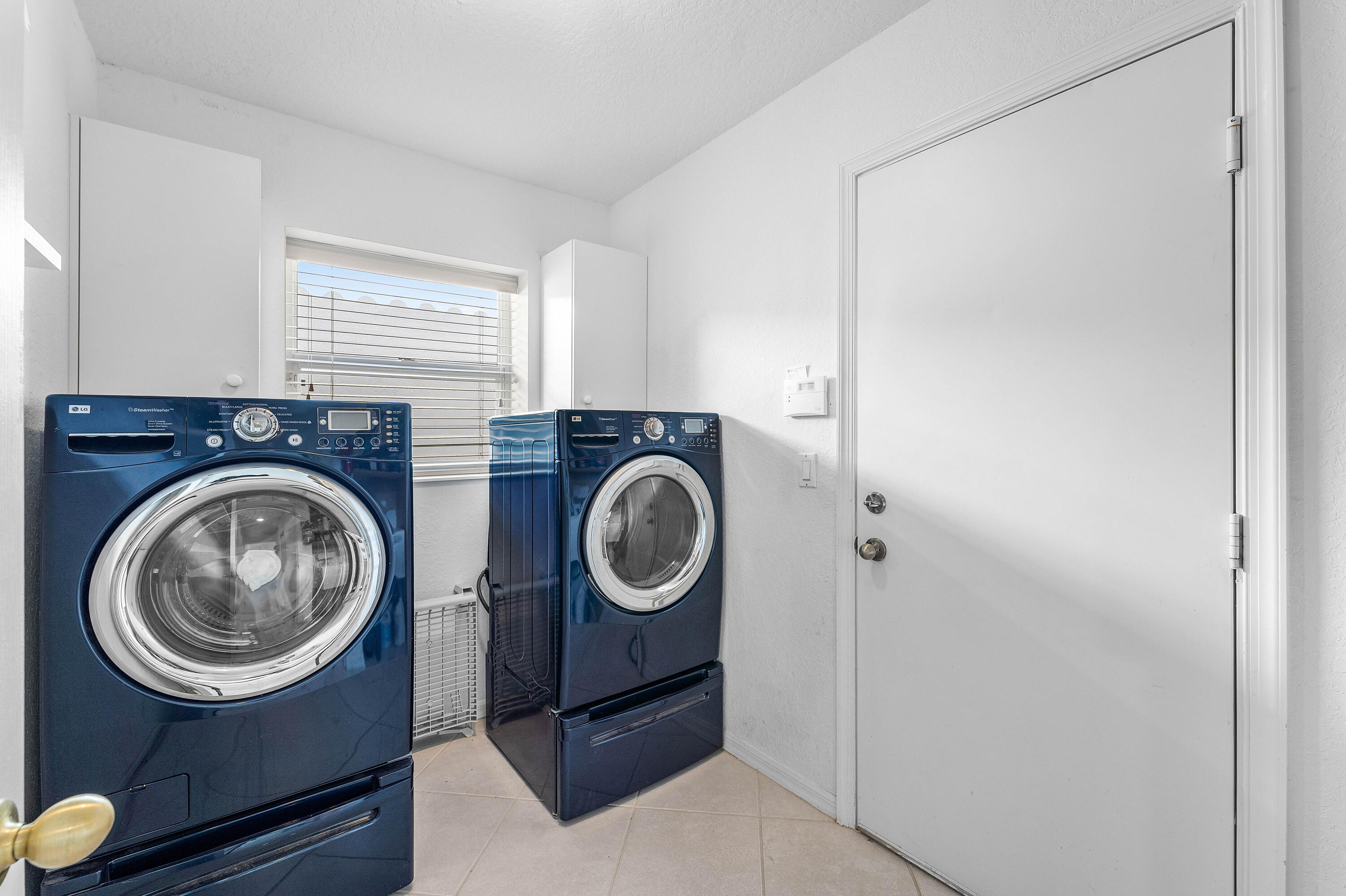 ISLES AT WELLINGTON 1 - Residential