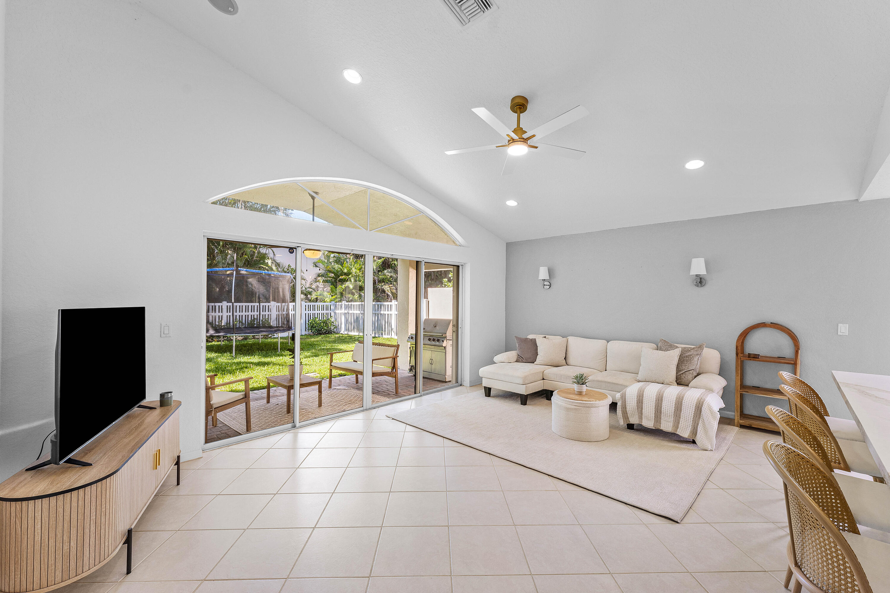 ISLES AT WELLINGTON 1 - Residential