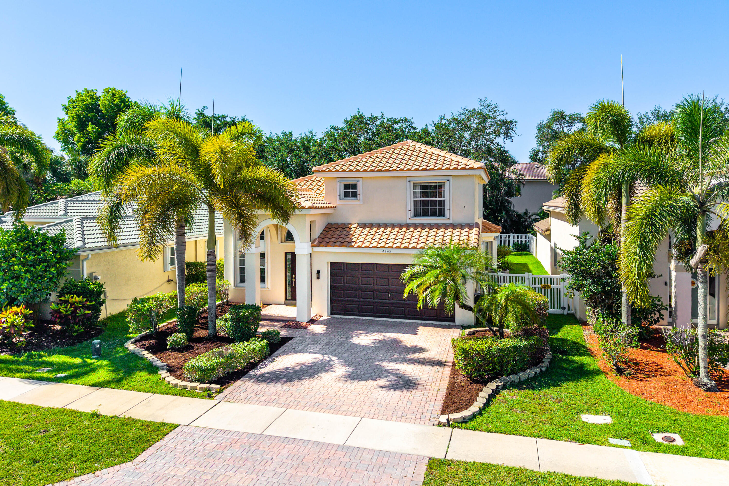 ISLES AT WELLINGTON 1 - Residential