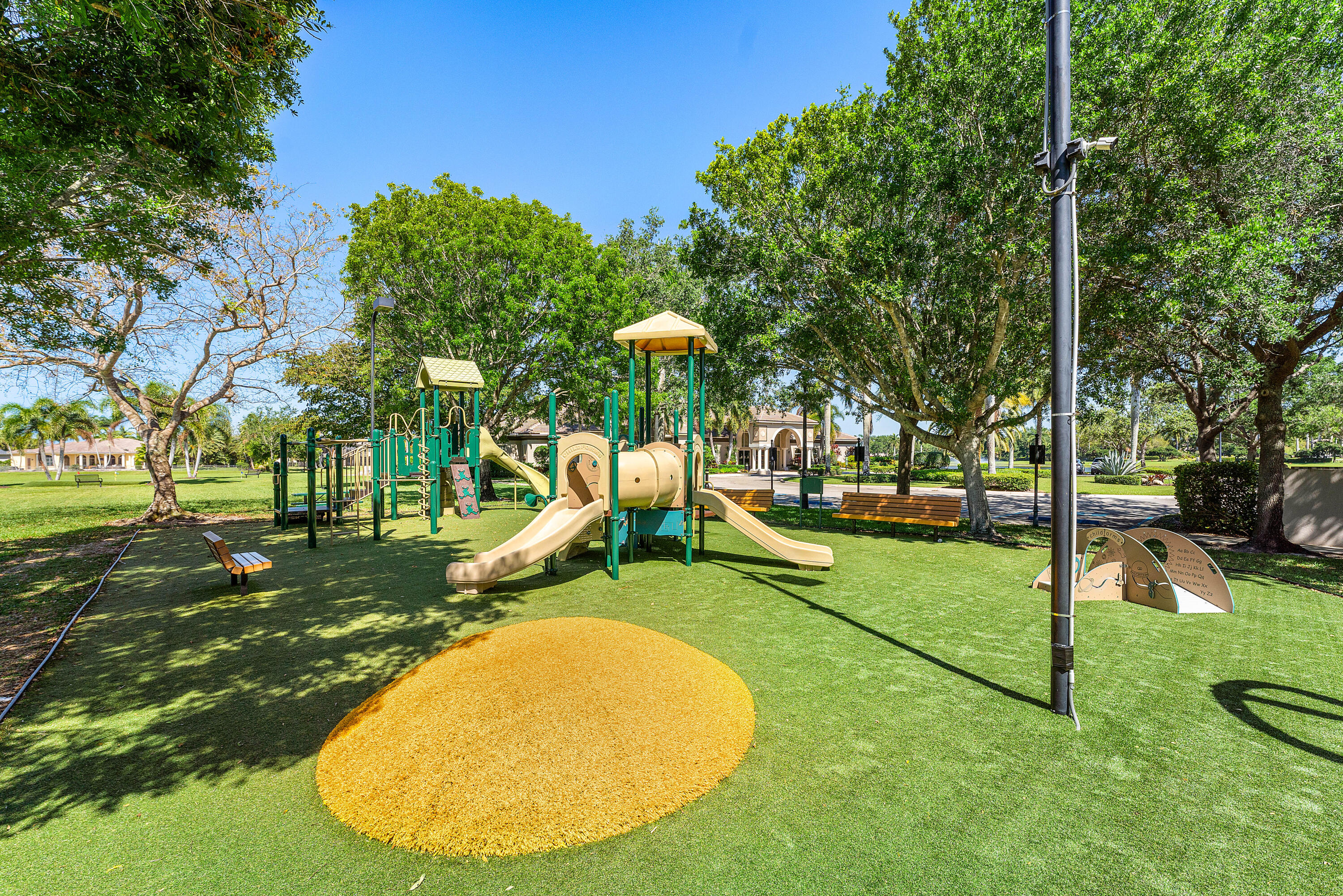ISLES AT WELLINGTON 1 - Residential