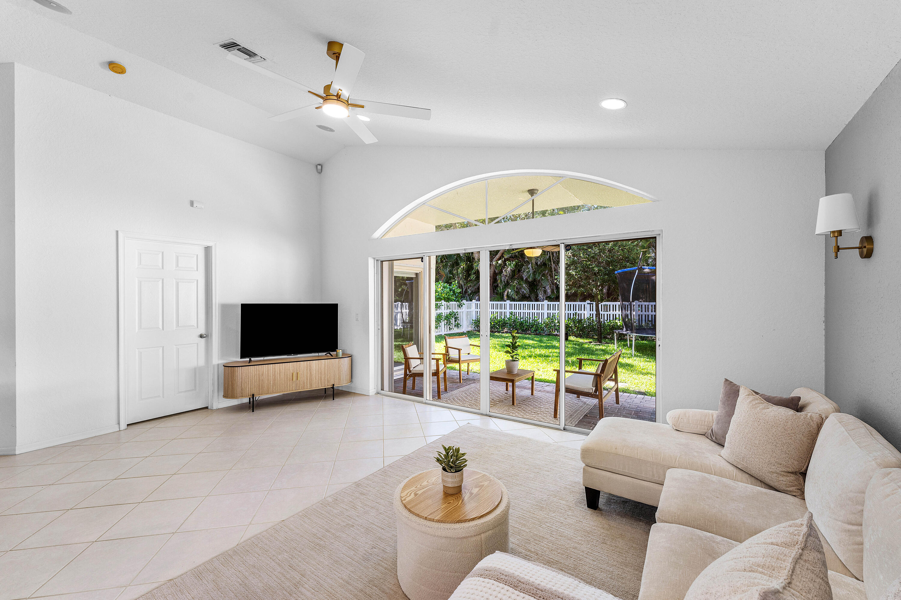 ISLES AT WELLINGTON 1 - Residential