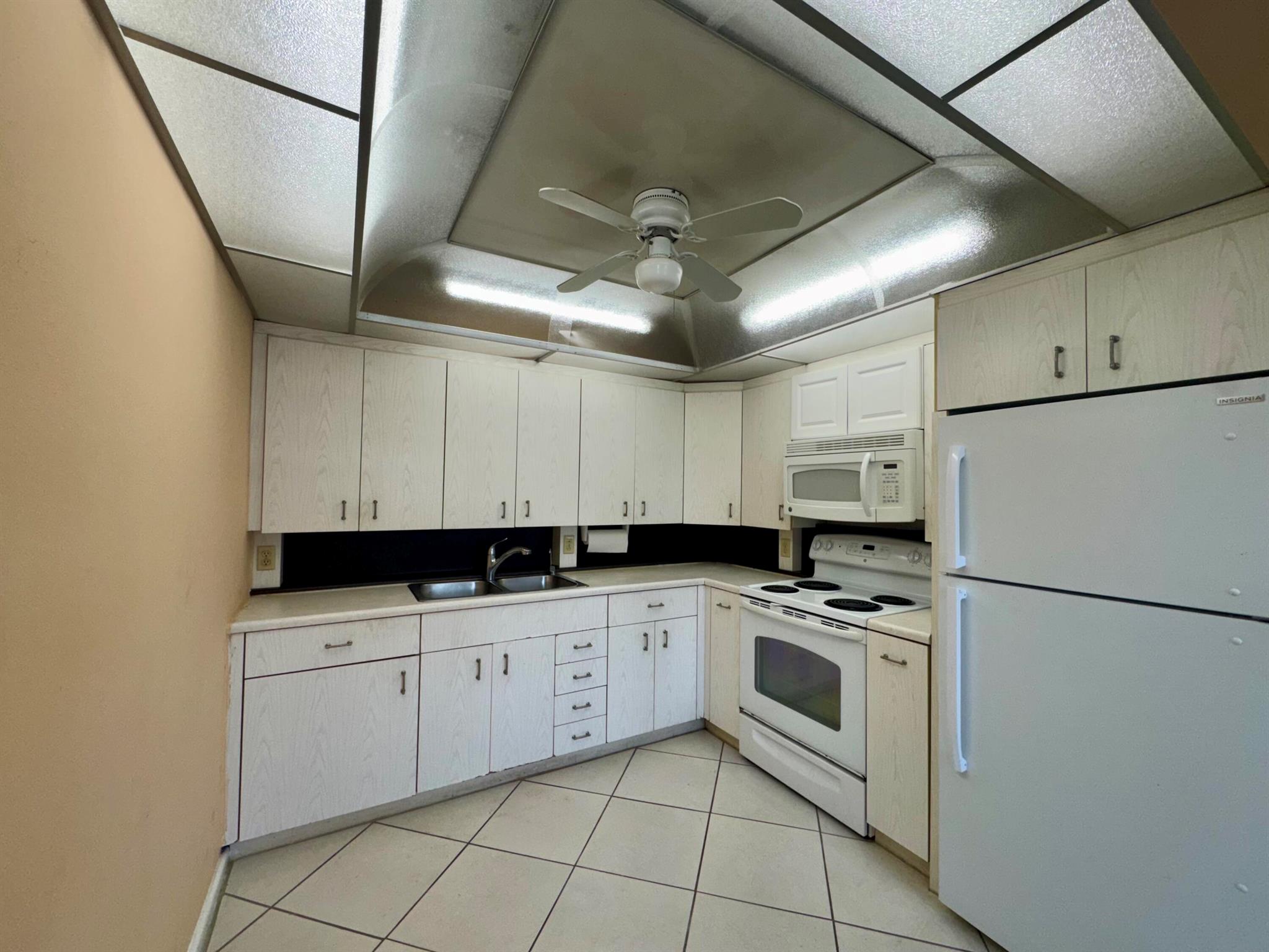 HYTHE AT CENTURY VILLAGE - Residential Lease