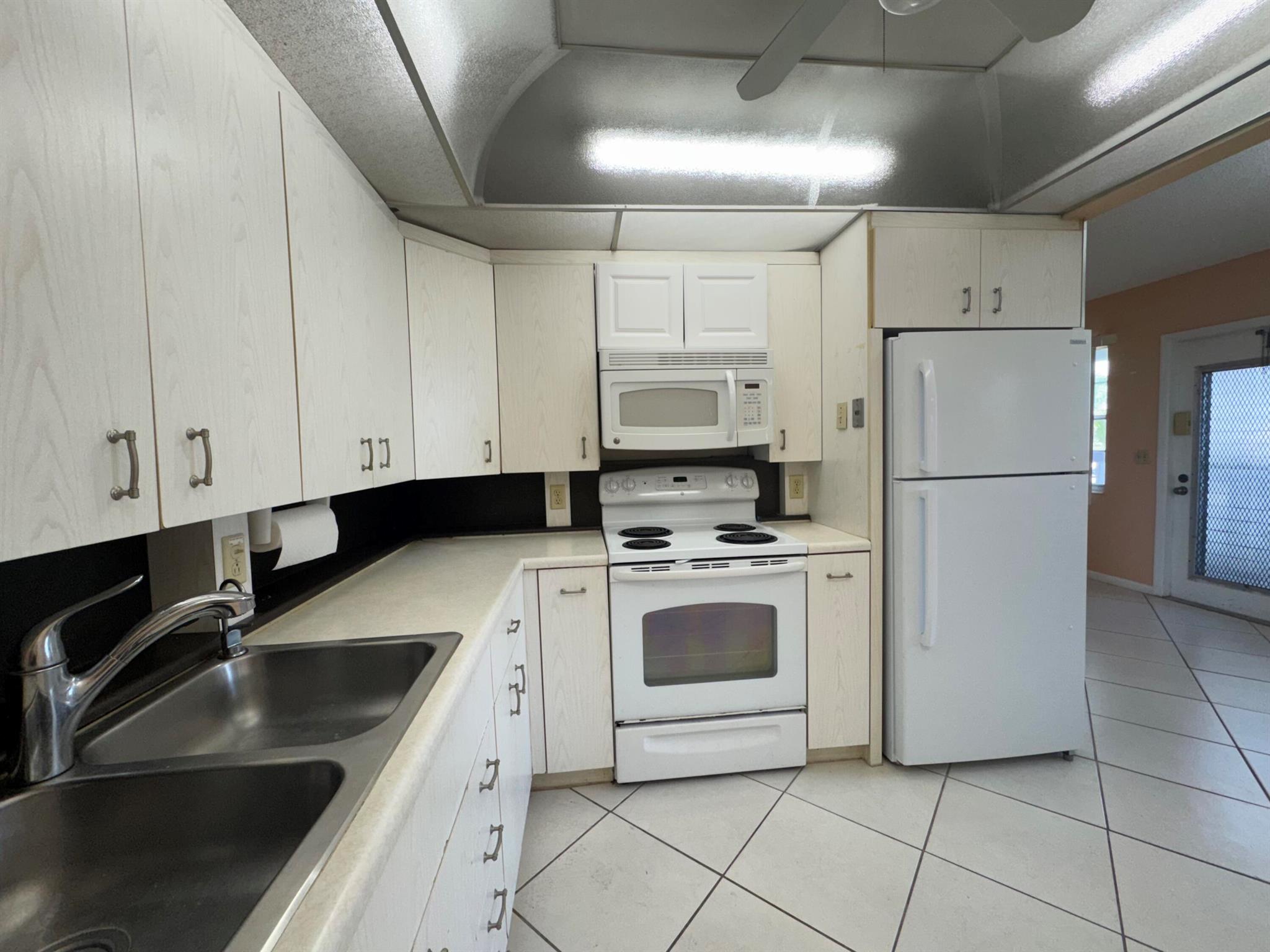 HYTHE AT CENTURY VILLAGE - Residential Lease