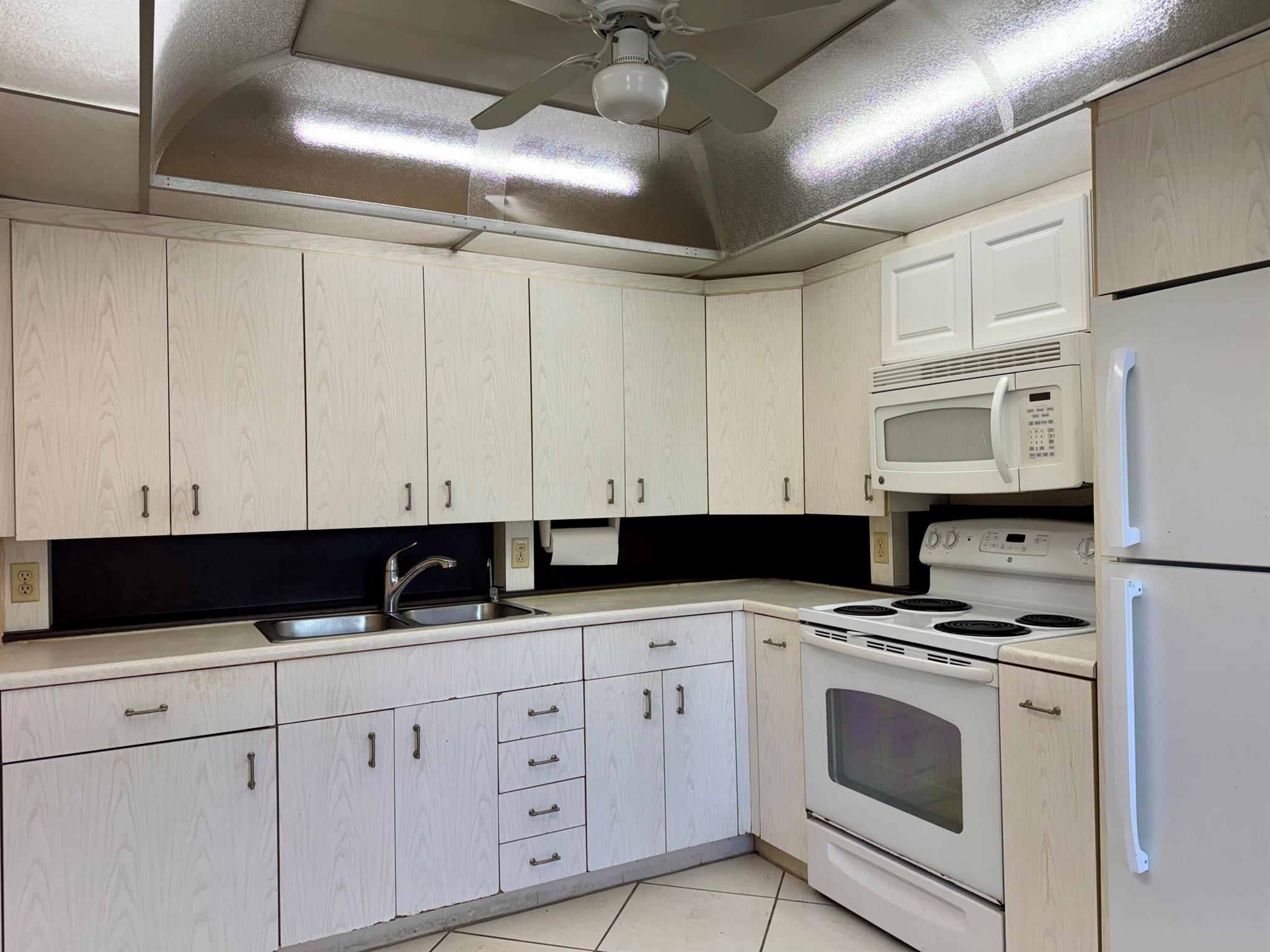 HYTHE AT CENTURY VILLAGE - Residential Lease