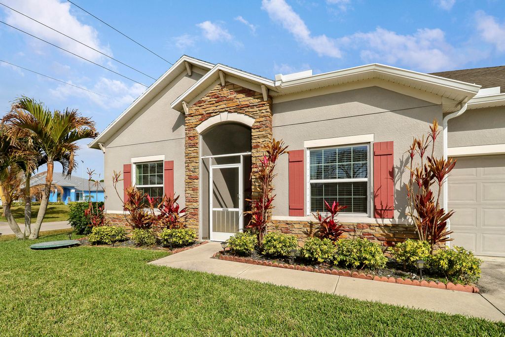 Photo of 3301 SW Frankford Street, Port Saint Lucie, FL 34953 (MLS # R11167607)