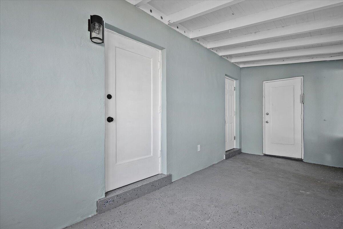 ENGLEWOOD MANOR - Residential