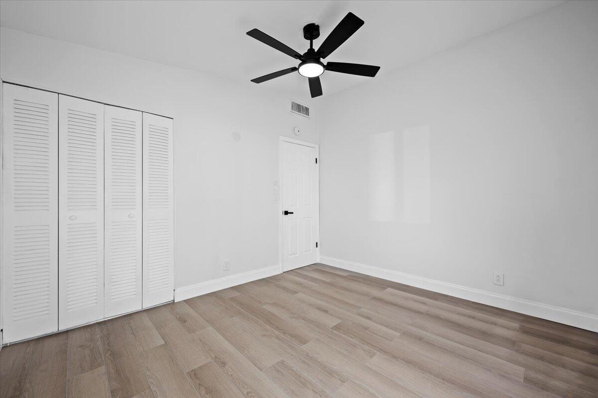 ENGLEWOOD MANOR - Residential