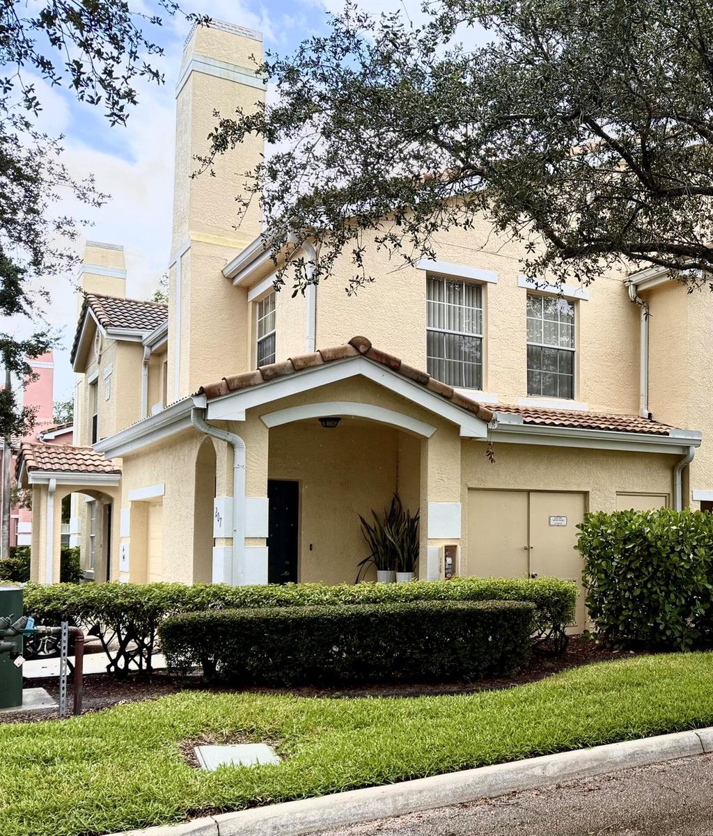 Photo of 164 SW Peacock Boulevard SW #33-207, Port Saint Lucie, FL 34986 (MLS # R11119848)