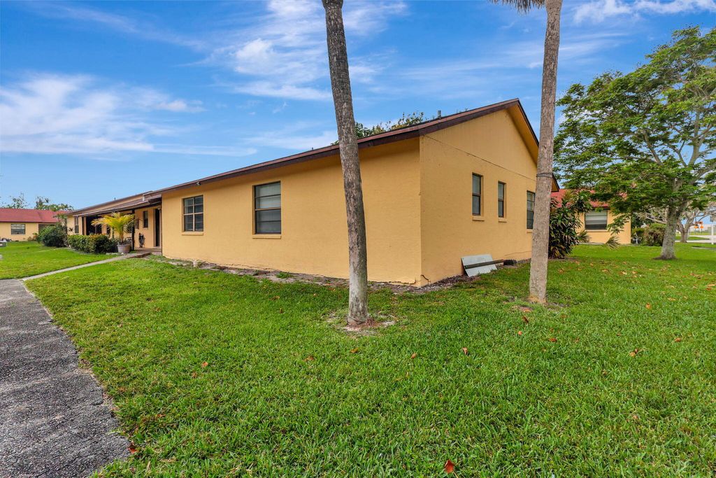 Photo of 468 Glenwood Drive, West Palm Beach, FL 33415 (MLS # R10972170)