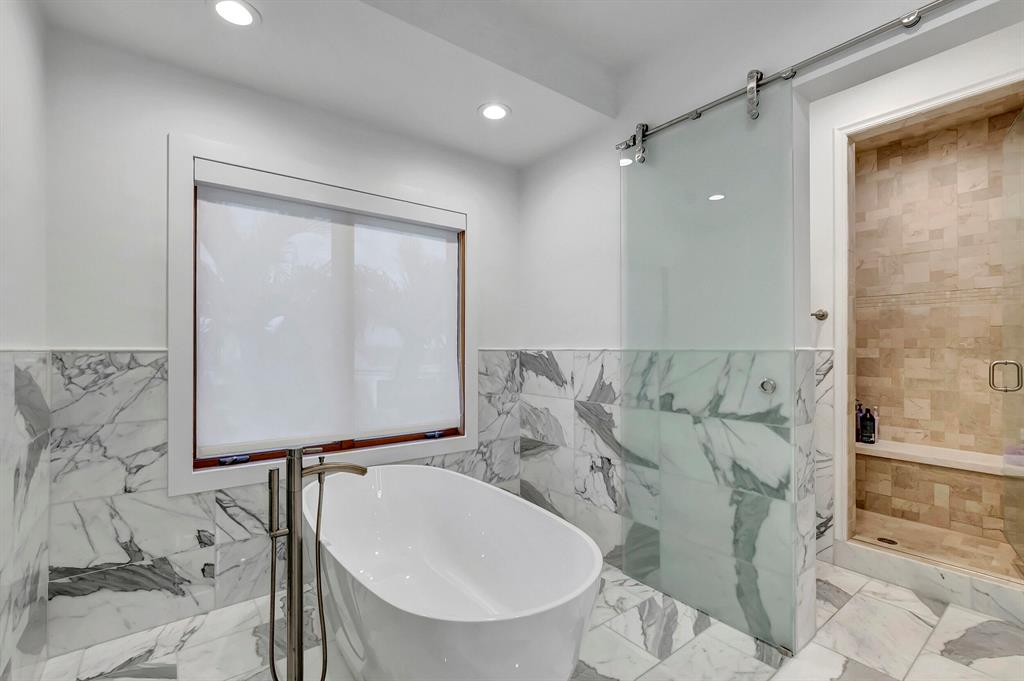 BOCA HARBOUR - Residential