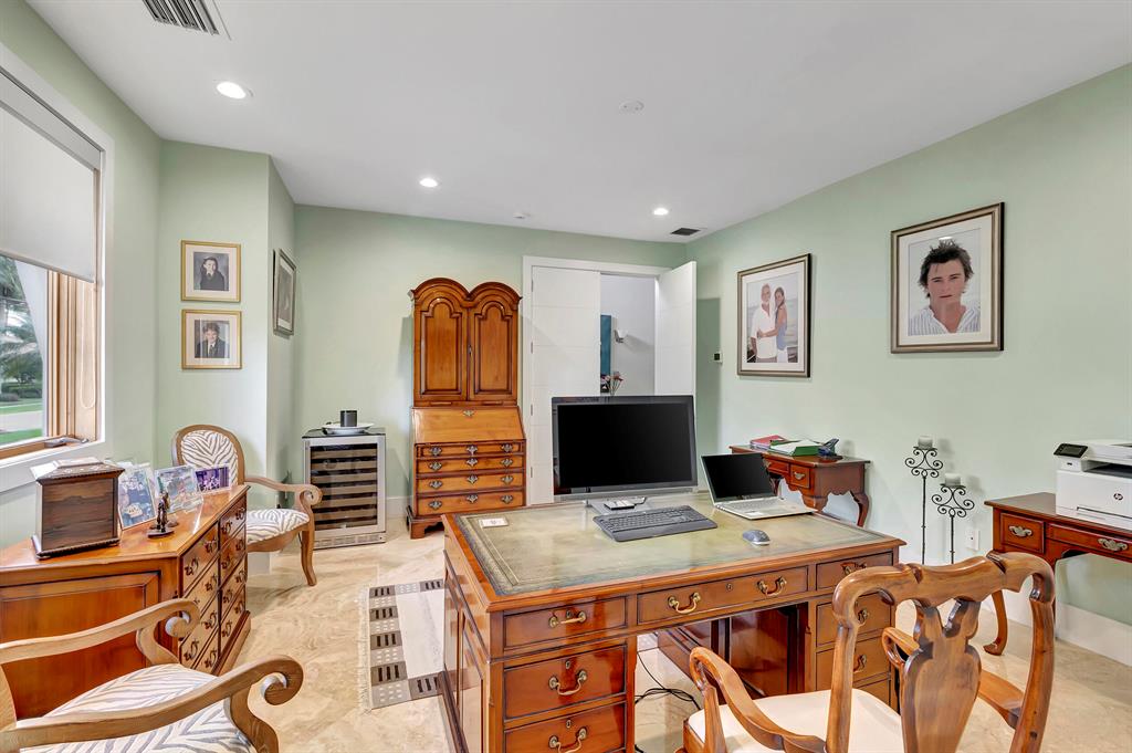 BOCA HARBOUR - Residential