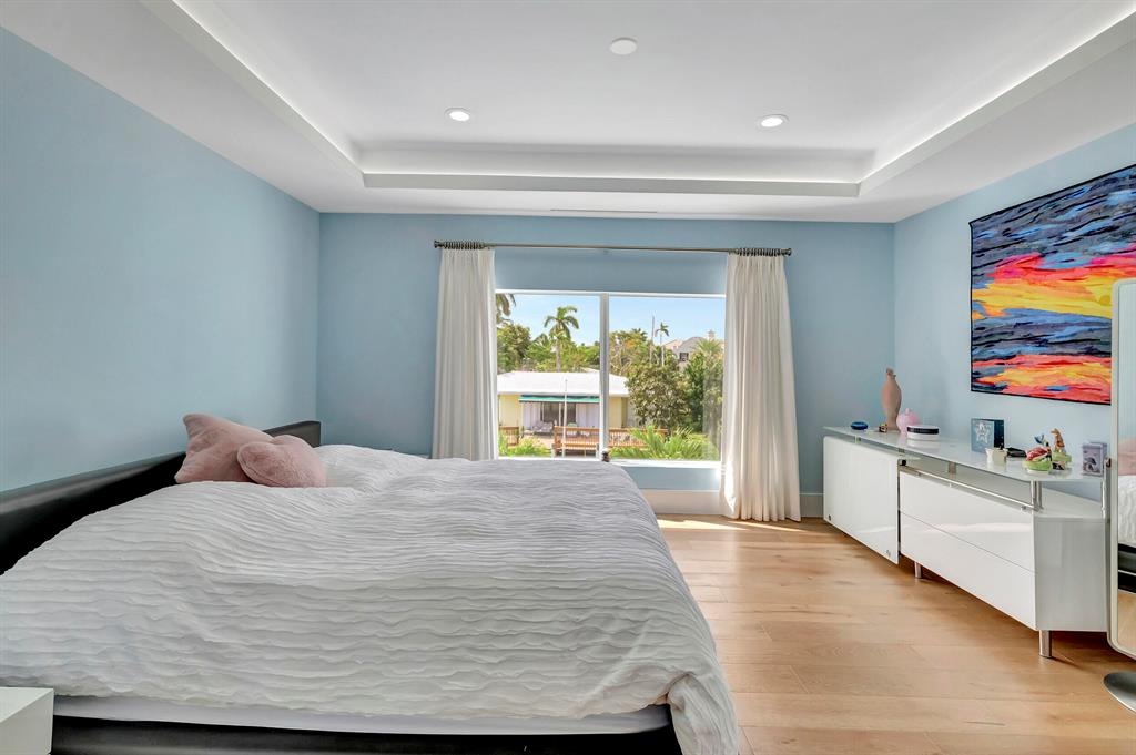 BOCA HARBOUR - Residential