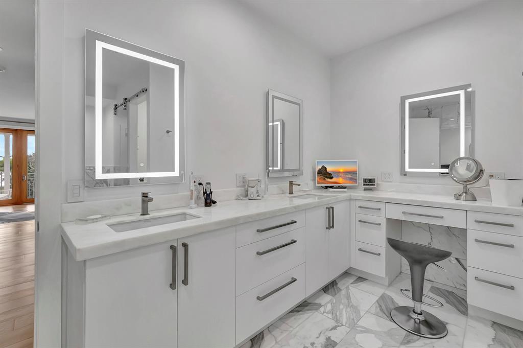 BOCA HARBOUR - Residential