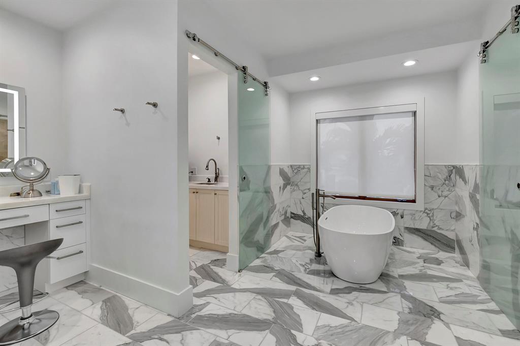 BOCA HARBOUR - Residential