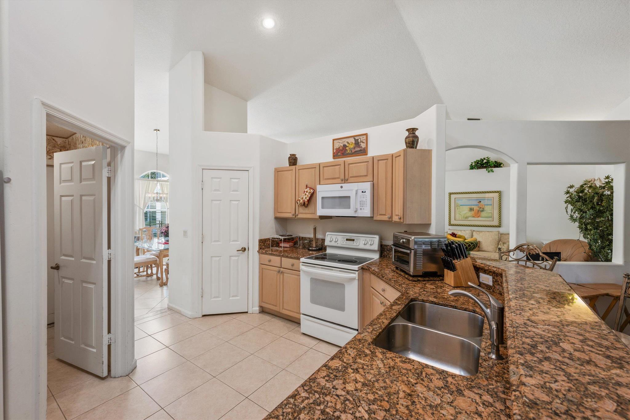 CYPRESS HEAD UNIT 2 - Residential